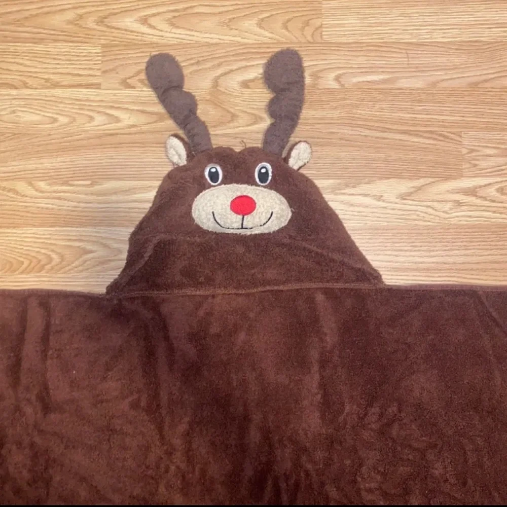 Kids Rudolph The Red Nose Reindeer Hooded Towel